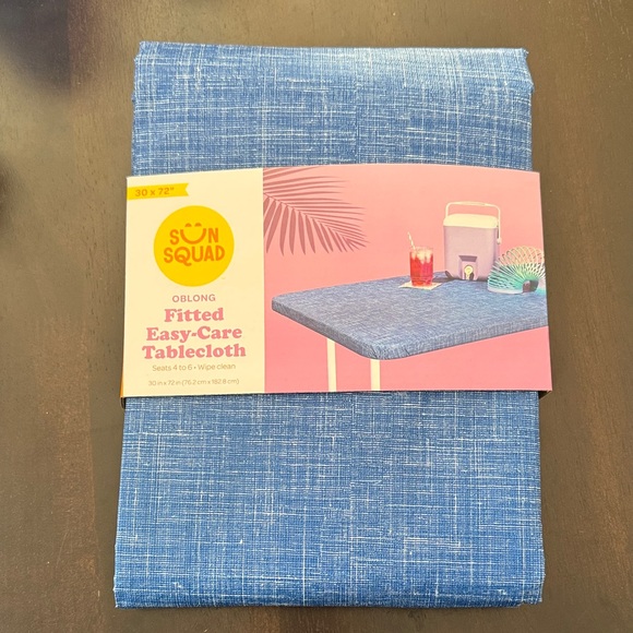 NWT Sun Squad Blue Fitted Easy-Care Tablecloth - Picture 1 of 1
